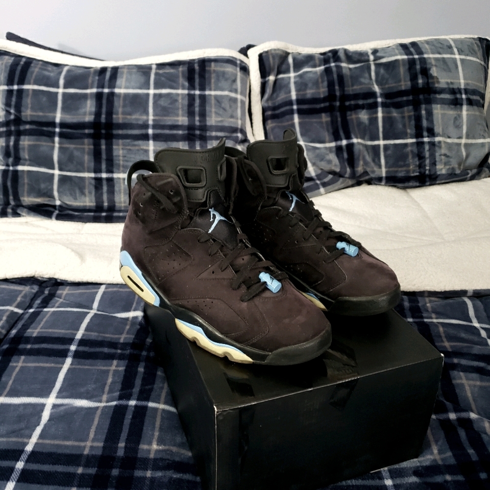 Nike Air Jordan Retro 6 UNC Size 10.5